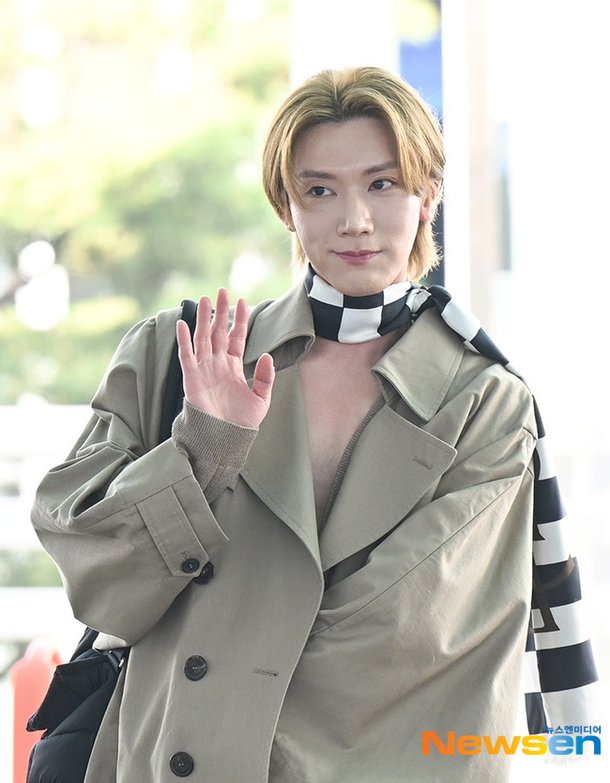 NCT 텐, 수줍게 인사 [포토엔HD] : 네이트 연예