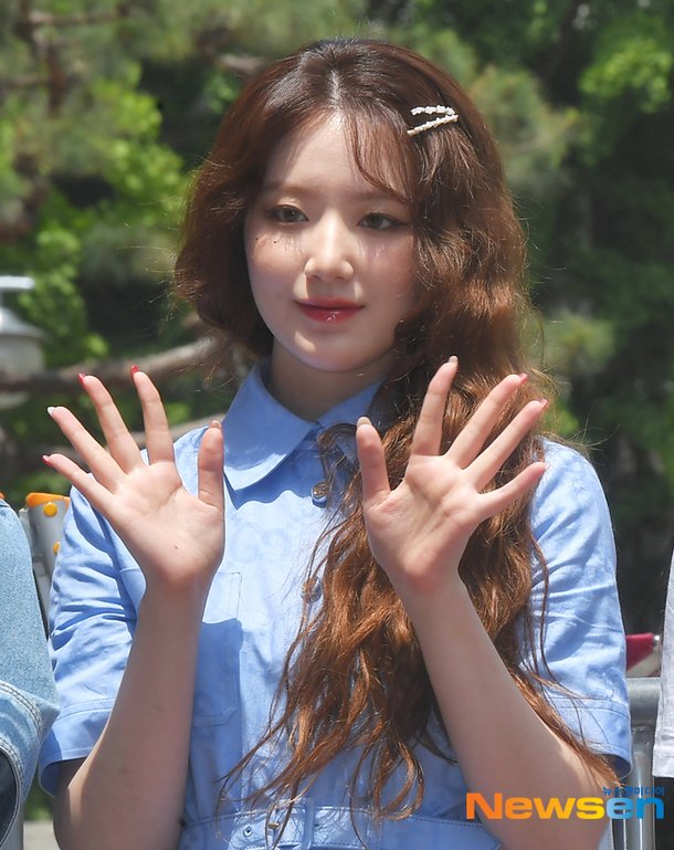(여자)아이들 슈화, 끊임없이 나오는 아름다움 [포토엔HD] | 아이돌24시 : 네이트 연예
