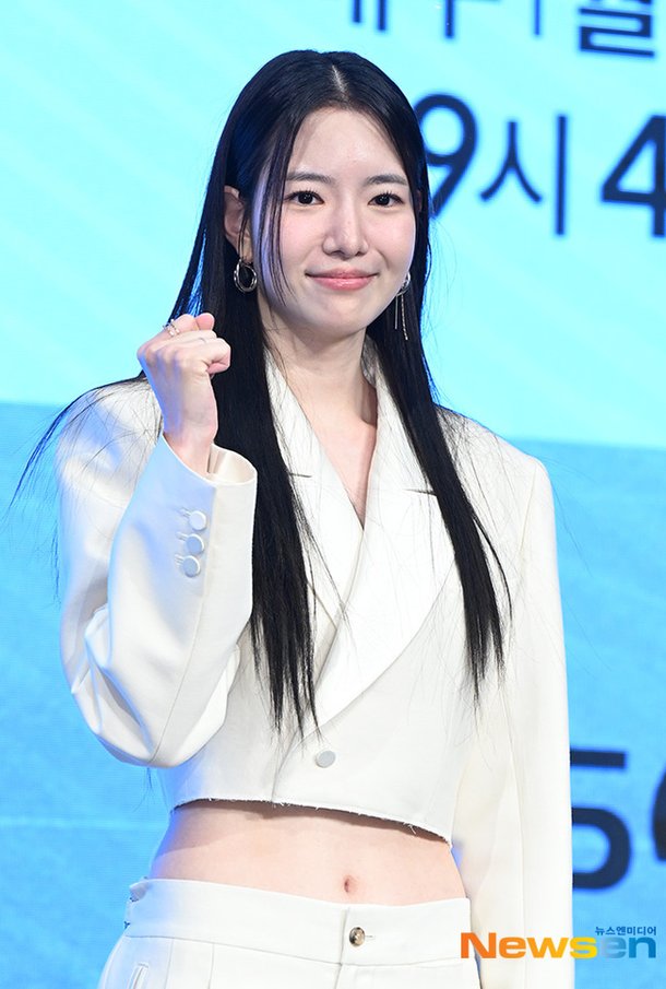 하승리, 꽃미소 파이팅 [포토엔HD] : 네이트 연예