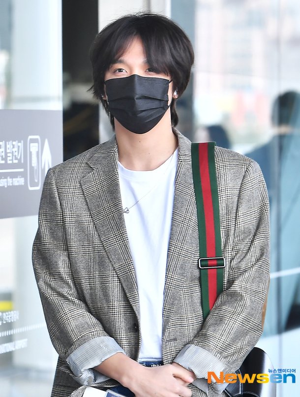NCT127 해찬, 해맑은 출국장 표정 [포토엔HD] : 네이트 연예