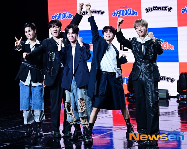 디그니티, 오늘 데뷔합니다[포토엔HD] : 네이트 연예