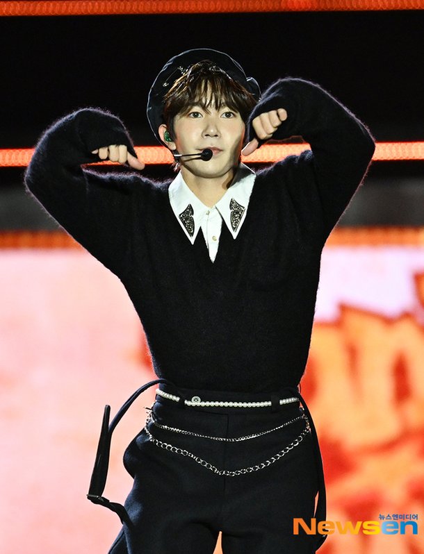 NCT위시 료, 깜찍한 어린왕자 [포토엔HD] | 아이돌24시 : 네이트 연예
