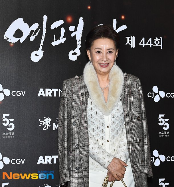 문희, 한국영화 배우계의 산증인 (제44회 영평상)[포토엔HD] : 네이트 연예