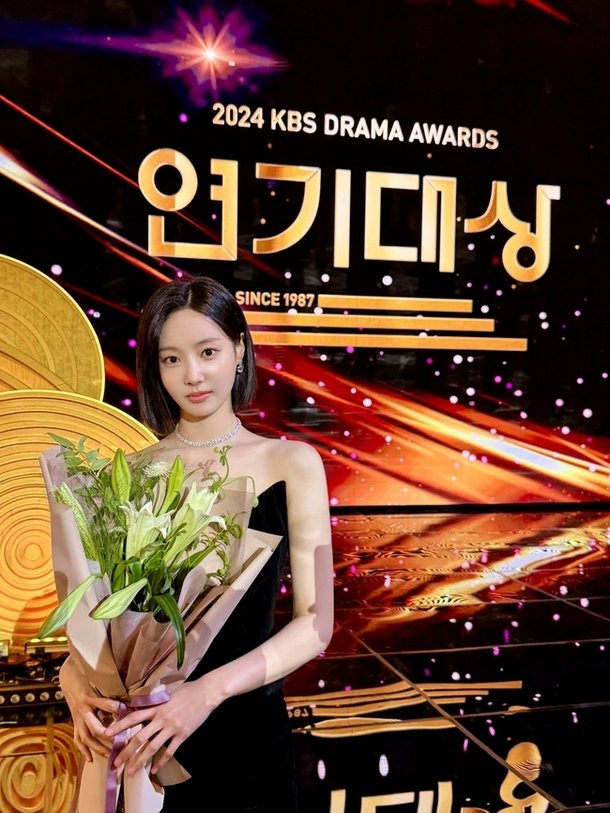 모모랜드 출신 연우, 배우로 성공했네 KBS 연기대상 2관왕 