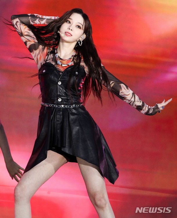 에스파 윈터 '블랙 맘바' : 네이트 연예