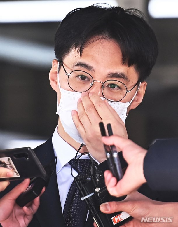 퇴임식 마치고 소감 밝히는 박하영 차장검사 : 네이트 뉴스