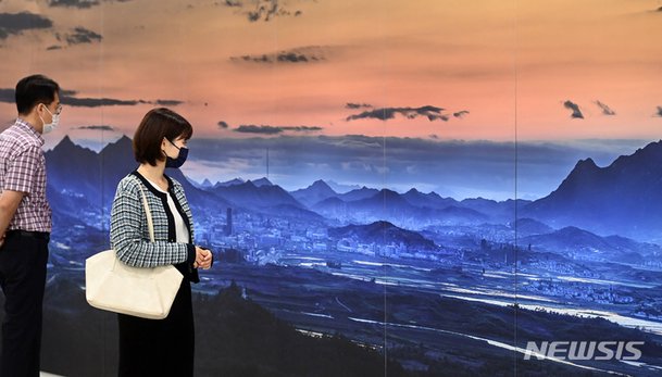 '공감, 개성 잇는 개성공단 전시회' : 네이트 뉴스
