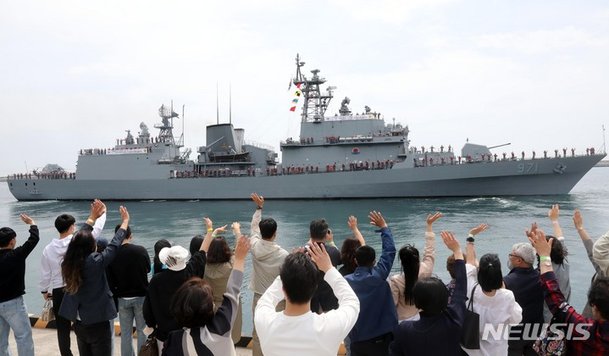 광개토대왕함급 구축함 청해부대 첫 파병 : 네이트 뉴스