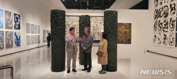 조각가 김영원 작품 수백점 김해시 기증 연결은 '세종대왕' : 네이트 뉴스