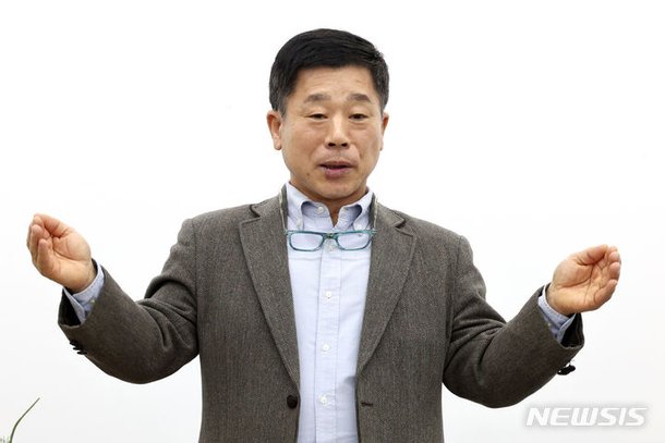한진섭 개인전 '성 김대건 안드레아 신부, 바티칸에 서다' : 네이트 뉴스