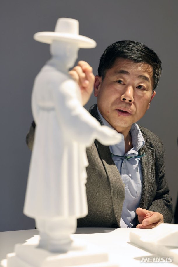 한진섭 개인전 '성 김대건 안드레아 신부, 바티칸에 서다' : 네이트 뉴스