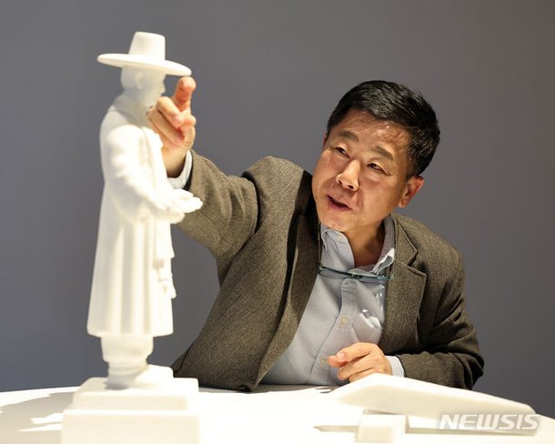 한진섭 개인전 '성 김대건 안드레아 신부, 바티칸에 서다' : 네이트 뉴스