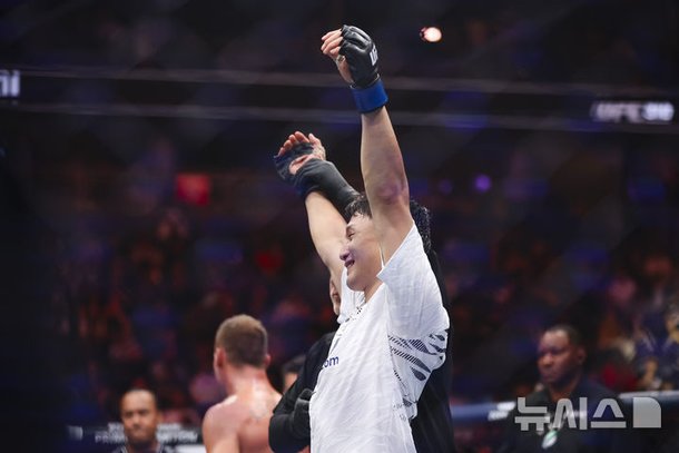'UFC 슈퍼보이' 최두호의 대결 제안, 미첼이 받아들였다 : 네이트 스포츠