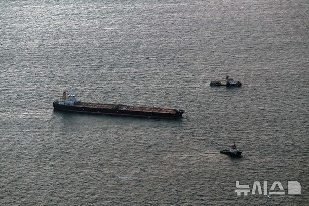러 '그림자 선단' 유조선, 발트해서 표류…