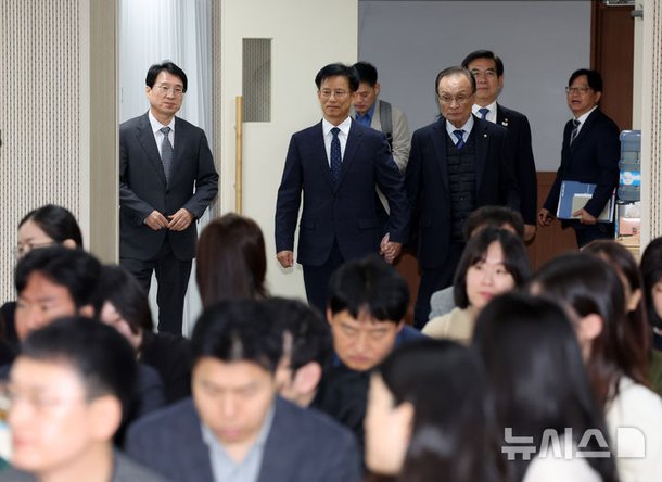 이해찬 민주평통 수석부의장 취임…