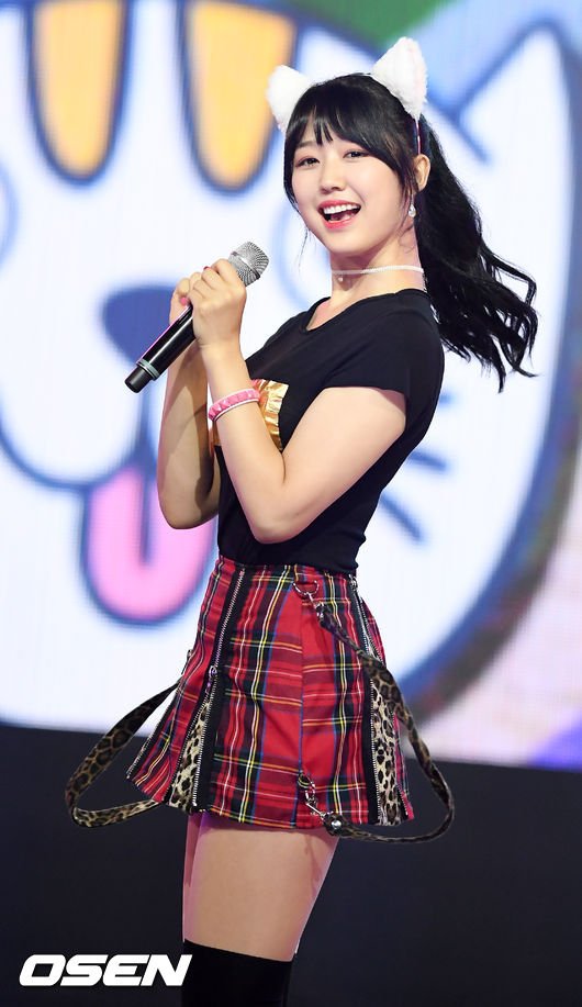 [사진]락킷걸 한이슬,'고양이로 변신한 미스춘향' : 네이트 연예