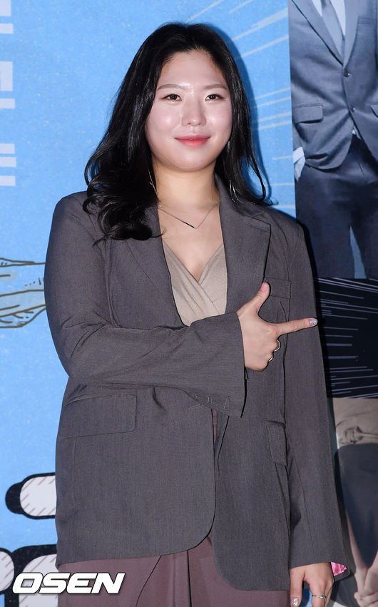 [사진]김은재,'노가리 포즈' : 네이트 연예
