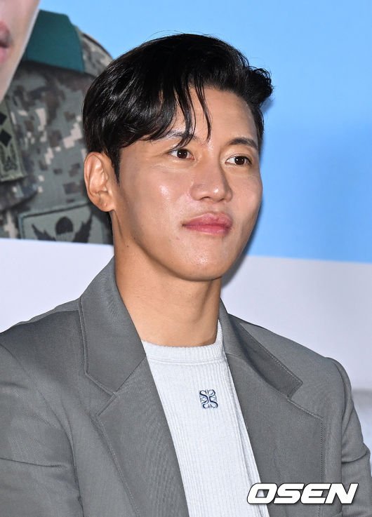 [사진]음문석,'부드러운 미소' : 네이트 연예