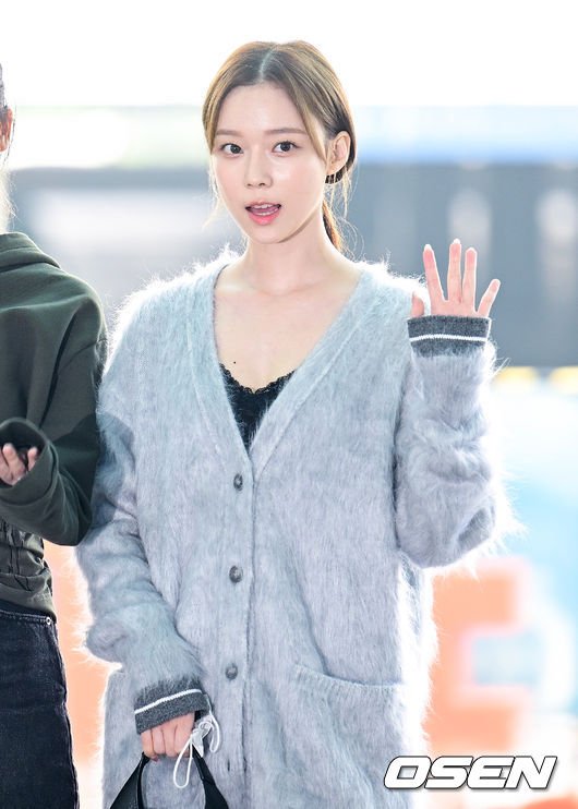 [사진]에스파 윈터,'깜찍 인사' : 네이트 연예