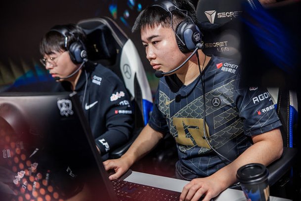 [롤드컵] 체급 차이 선보인 RNG, DFM 꺾고 그룹 스테이지 진출(종합) : 네이트 스포츠