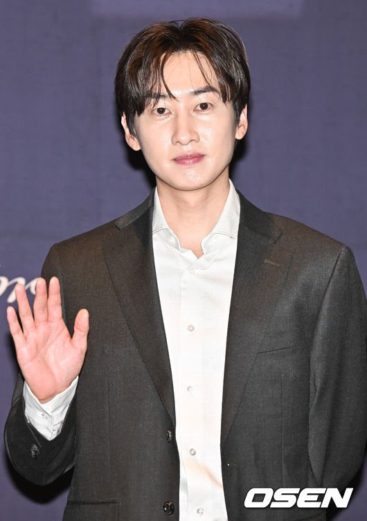 [사진]슈퍼주니어 은혁,'젠틀하게' : 네이트 연예