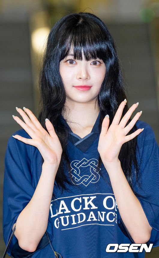 [사진]르세라핌 홍은채,'상큼한 인형미모' : 네이트 연예