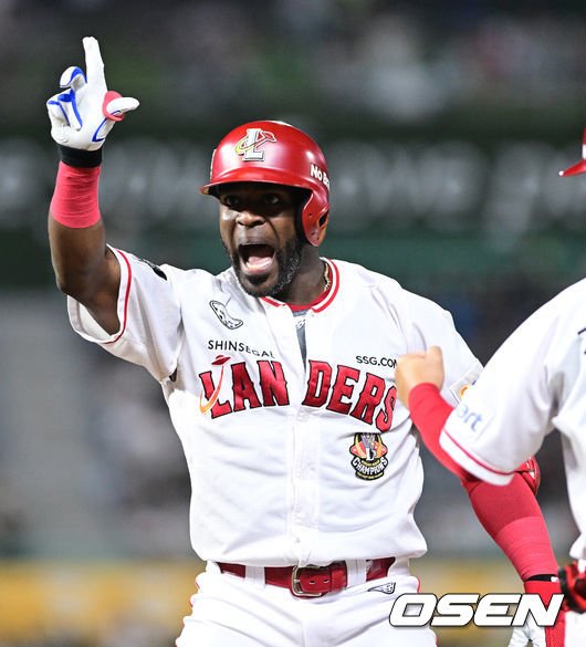 SSG, '타율 1위' 에레디아 & '홈런 1위' 최정 없이 쫓아오는 두산 막을 수 있을까 : 네이트 스포츠