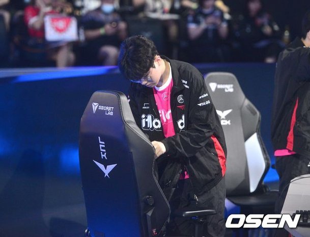 [lck] 페이커 빠진 T1 충격의 4연패…디알엑스 2r 지각 첫 승 종합 네이트 스포츠