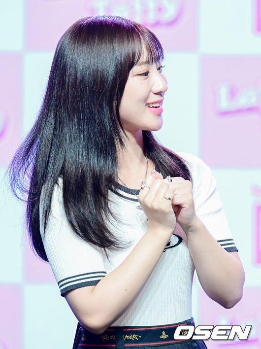 [사진]프림로즈 하윤, '오늘이 데뷔' : 네이트 연예