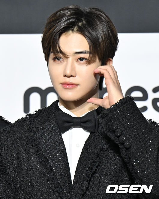 [사진]NCT DREAM 재민, '심쿵 눈빛' : 네이트 연예