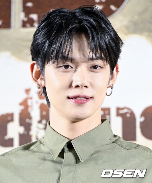 [사진]TXT 연준, '마법 같은 미소' : 네이트 연예