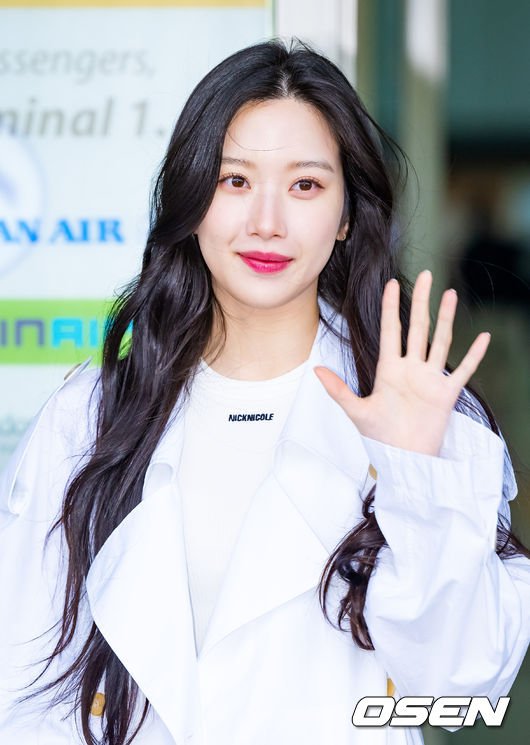 [사진]문가영,'우아하게 손 인사' : 네이트 연예