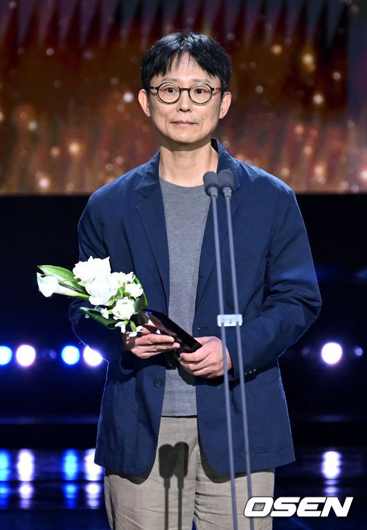 [사진]'고거전' 전우성 감독,'장편 작품상 수상 영광' : 네이트 연예