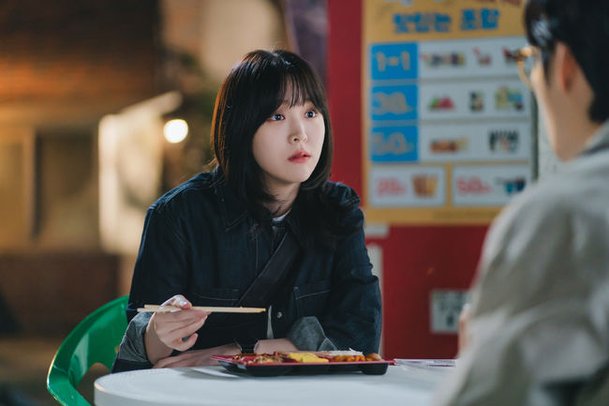 '엄친아' 김지은, 정해인♥정소민 열애 1열 직관…"로맨스 안 답답" [인터뷰②] : 네이트 연예
