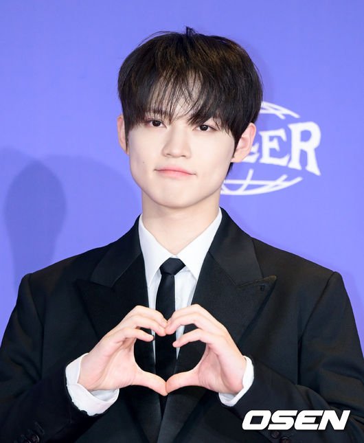 [사진]NCT 드림 천러, '인형처럼' : 네이트 연예