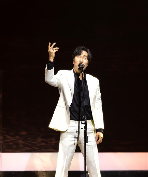 2024년 이문세 공연 장면