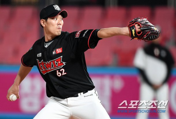 [포토] KT 김재윤, 오늘은 내가 마무리 : 네이트 스포츠