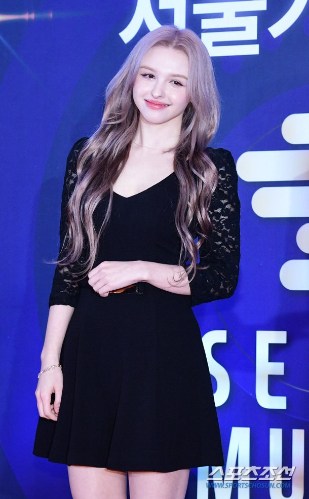 [포토] 리나대장 '인형 같은 비주얼' : 네이트 연예