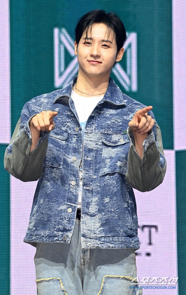 [포토] 신우, 스윗한 미소 : 네이트 연예