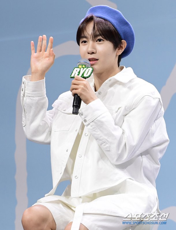 [포토] NCT WISH 료 '반갑습니다' : 네이트 연예