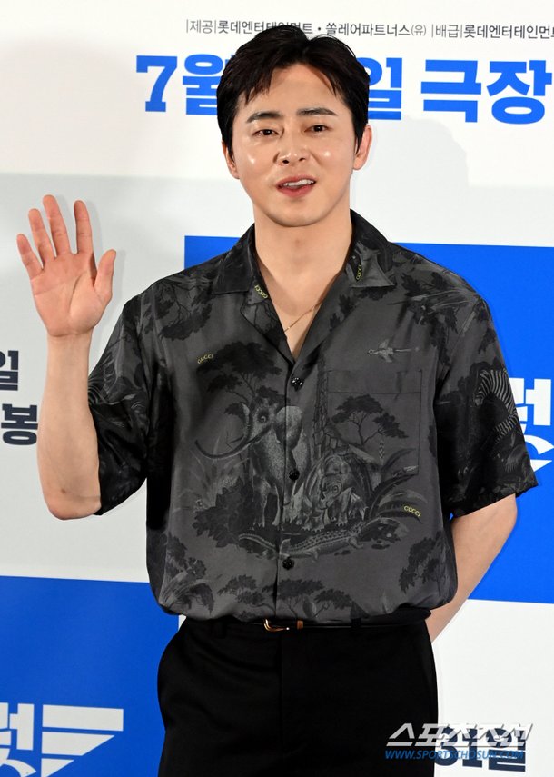 [포토] 조정석, '파일럿' 기대해주세요 : 네이트 연예