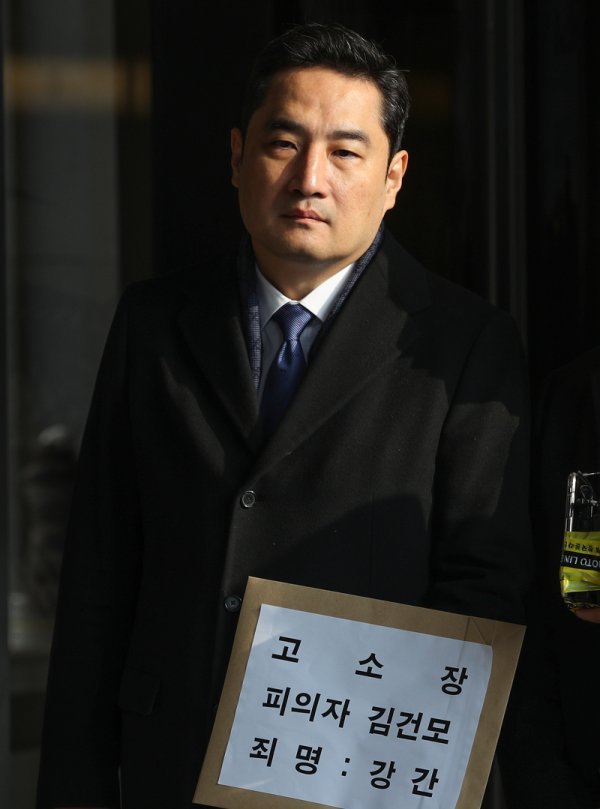 강용석 변호사 측 