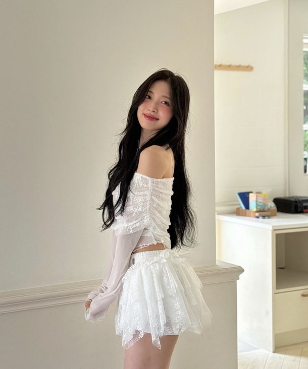 오마이걸 아린, 요정 같은 미모…청순 매력 발산 [DA★] : 네이트 연예