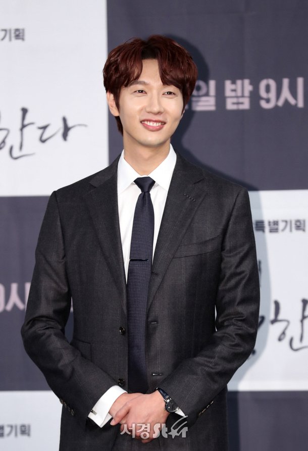 미소 짓는 지현우 (슬플 때 사랑한다 제작발표회) : 네이트 연예