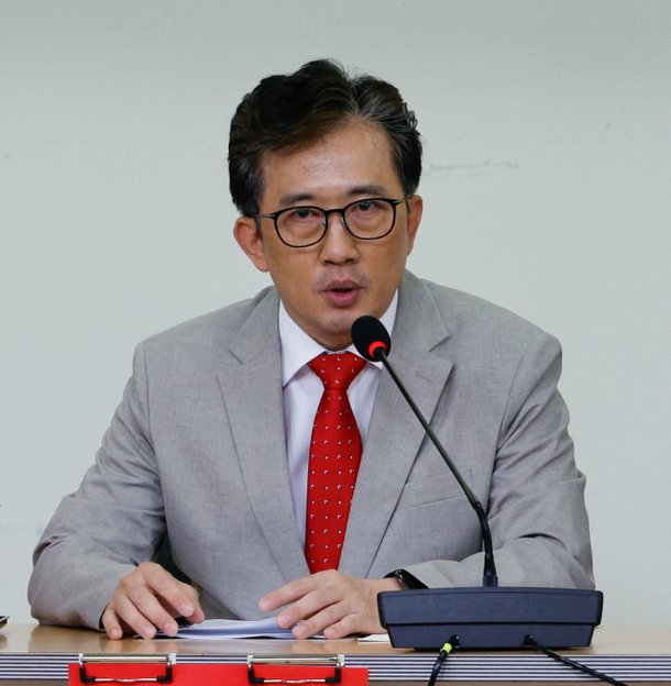 '탈북외교관' 리일규 