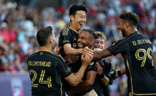 이적 후 3경기 만에 터뜨린 손흥민의 '환상 프리킥 골', 2025 시즌 MLS 올해의 골 선정 : 네이트 스포츠