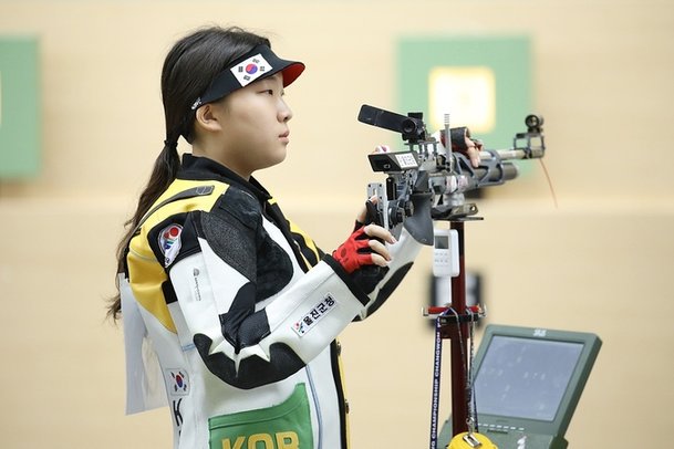 울진군청 사격팀 권은지, 2024 파리올림픽 출전권 획득 : 네이트 스포츠