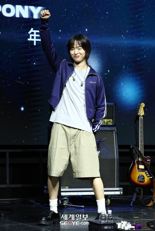 [포토] 드래곤포니 권세혁 '멋진 공연 기대하세요!' : 네이트 연예