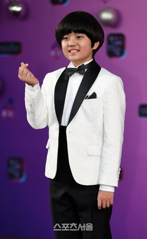 [포토]'필구' 김강훈, 'KBS연예대상에 시상하러 왔어요!' : 네이트 연예