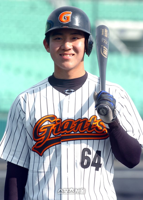 [오피셜] 김민성 14년 만에 롯데 복귀…LG 사인 앤드 트레이드로 김민수 영입 : 네이트 스포츠